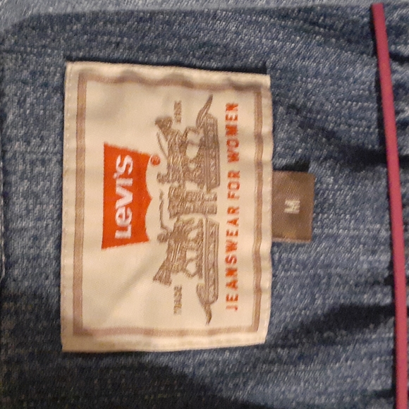 Levi Zippered Top - Picture 2 of 5